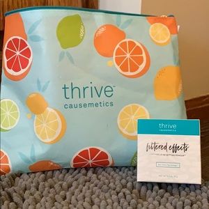 Thrive setting powder